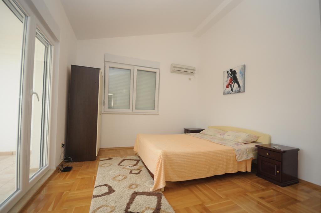 Apartments Villa Simonovic Petrovac ภายนอก รูปภาพ
