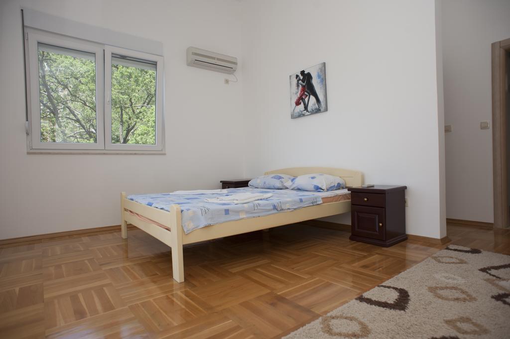 Apartments Villa Simonovic Petrovac ภายนอก รูปภาพ
