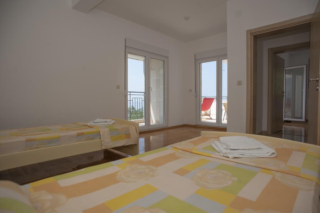Apartments Villa Simonovic Petrovac ภายนอก รูปภาพ