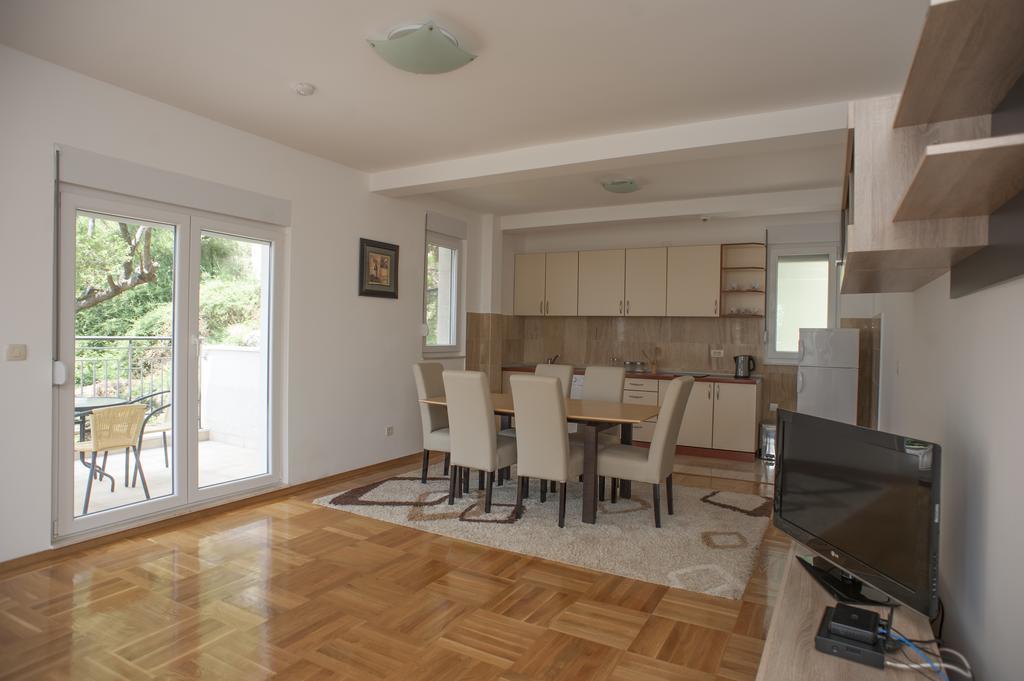 Apartments Villa Simonovic Petrovac ภายนอก รูปภาพ