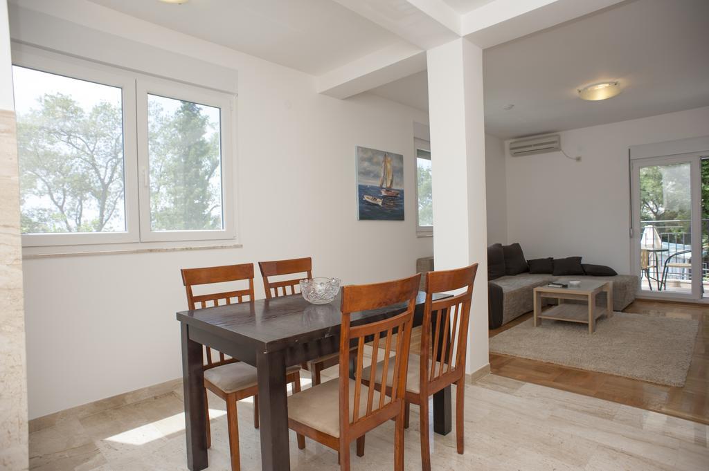 Apartments Villa Simonovic Petrovac ภายนอก รูปภาพ