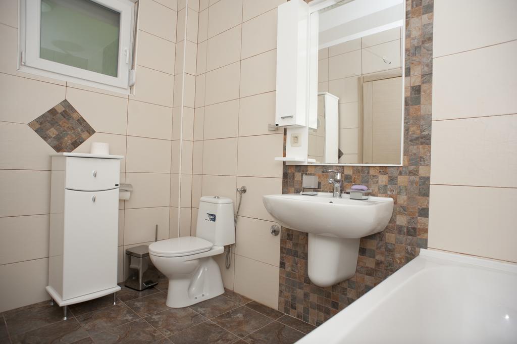 Apartments Villa Simonovic Petrovac ภายนอก รูปภาพ