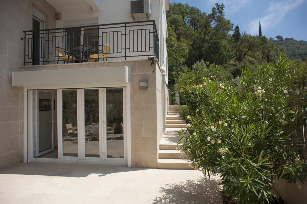 Apartments Villa Simonovic Petrovac ภายนอก รูปภาพ