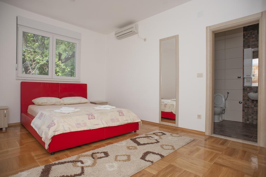 Apartments Villa Simonovic Petrovac ภายนอก รูปภาพ