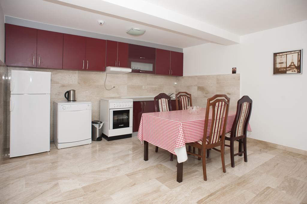 Apartments Villa Simonovic Petrovac ภายนอก รูปภาพ