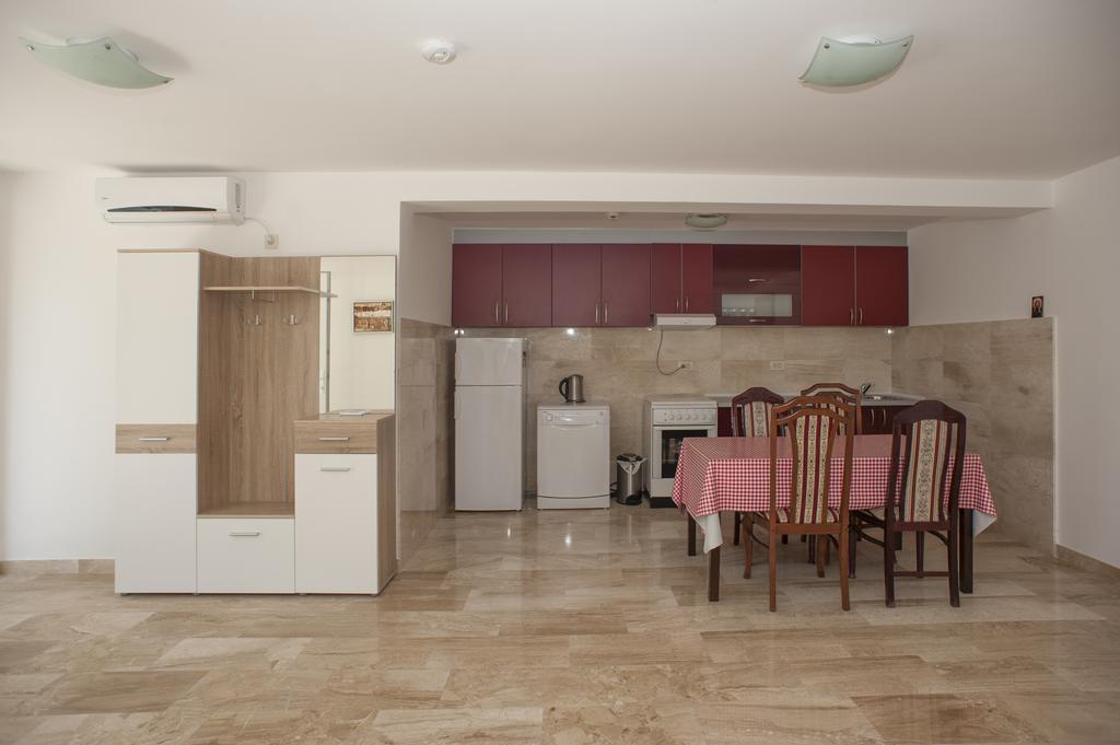 Apartments Villa Simonovic Petrovac ภายนอก รูปภาพ