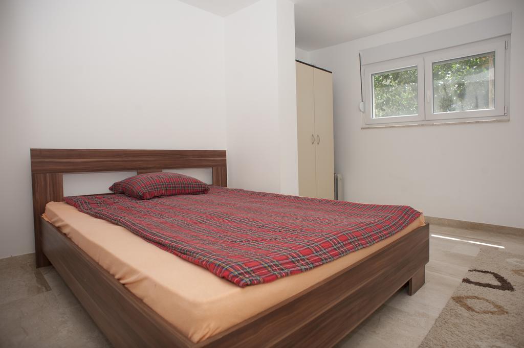 Apartments Villa Simonovic Petrovac ภายนอก รูปภาพ