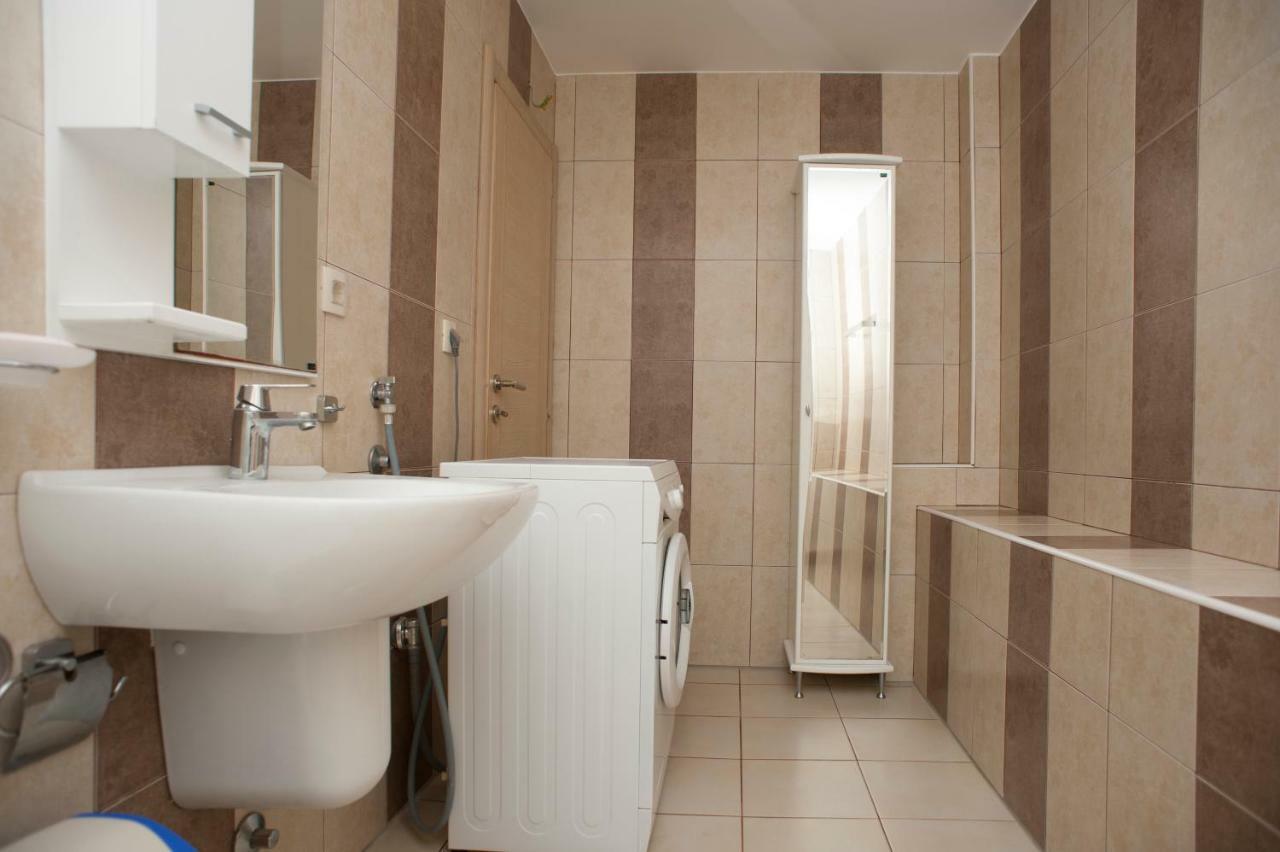 Apartments Villa Simonovic Petrovac ภายนอก รูปภาพ