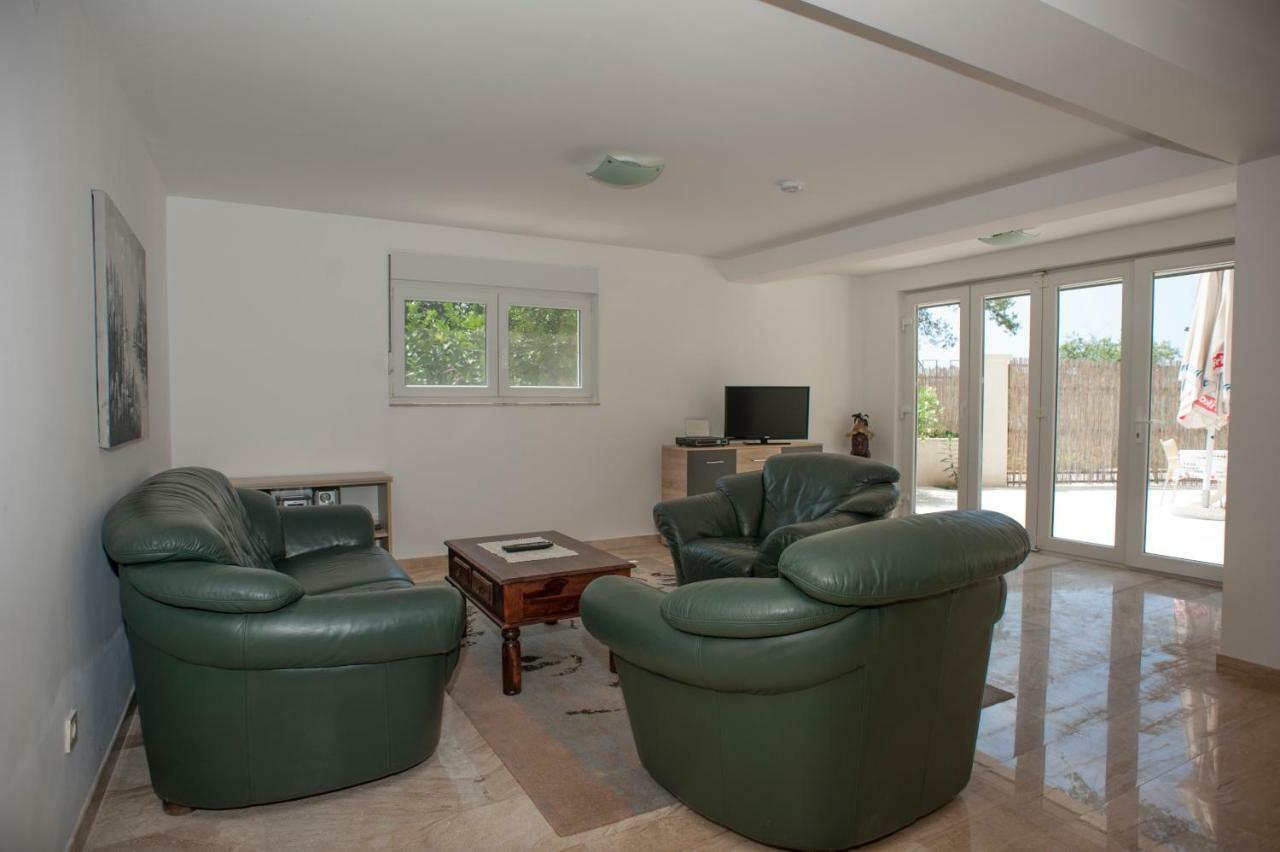 Apartments Villa Simonovic Petrovac ภายนอก รูปภาพ