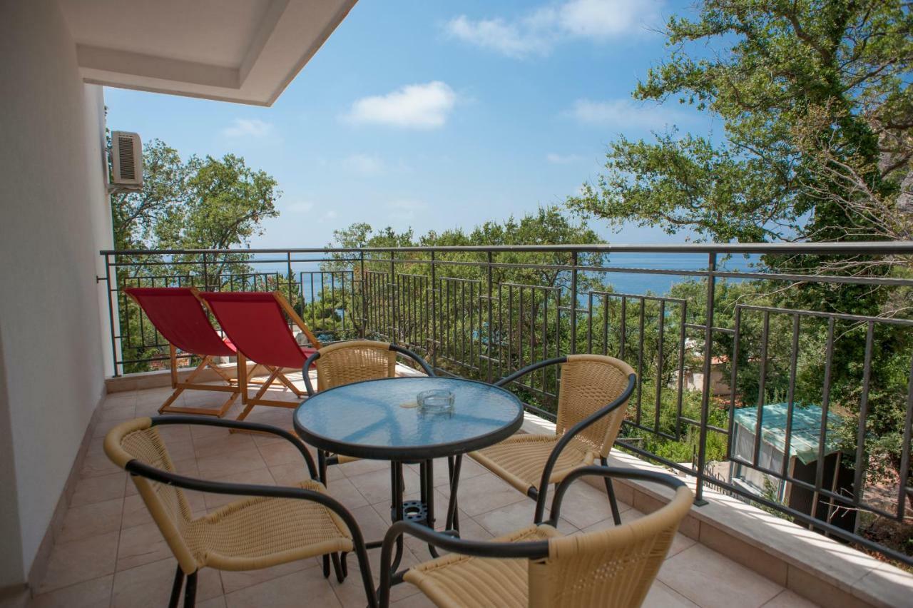 Apartments Villa Simonovic Petrovac ภายนอก รูปภาพ
